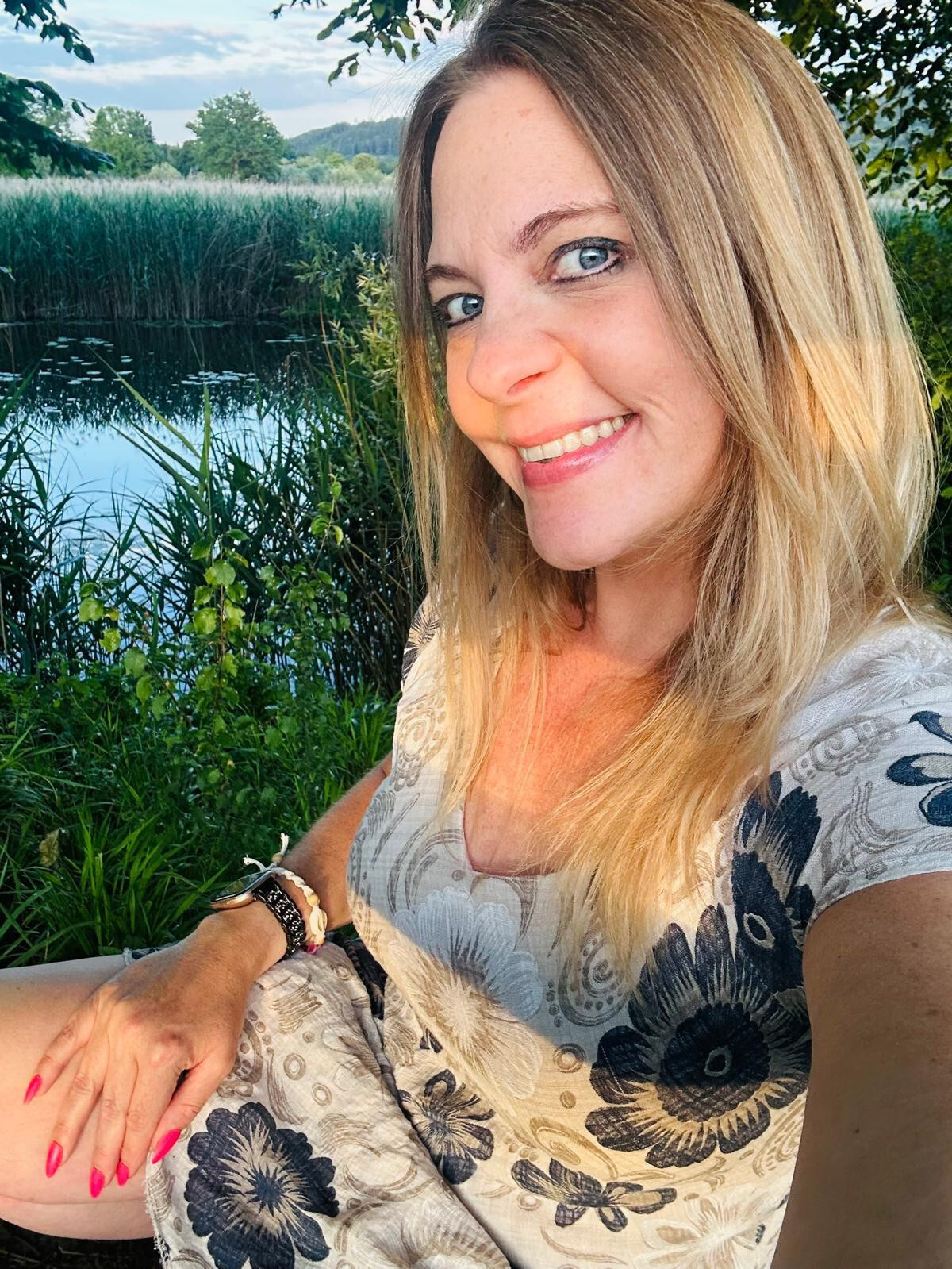Das bin Ich Manuela.